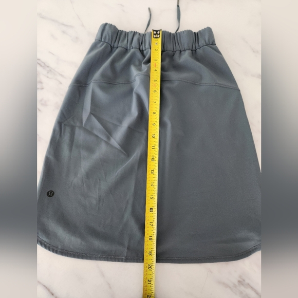 Lululemon Athletica‎ On The Fly Skirt size 2 - Picture 3 of 5